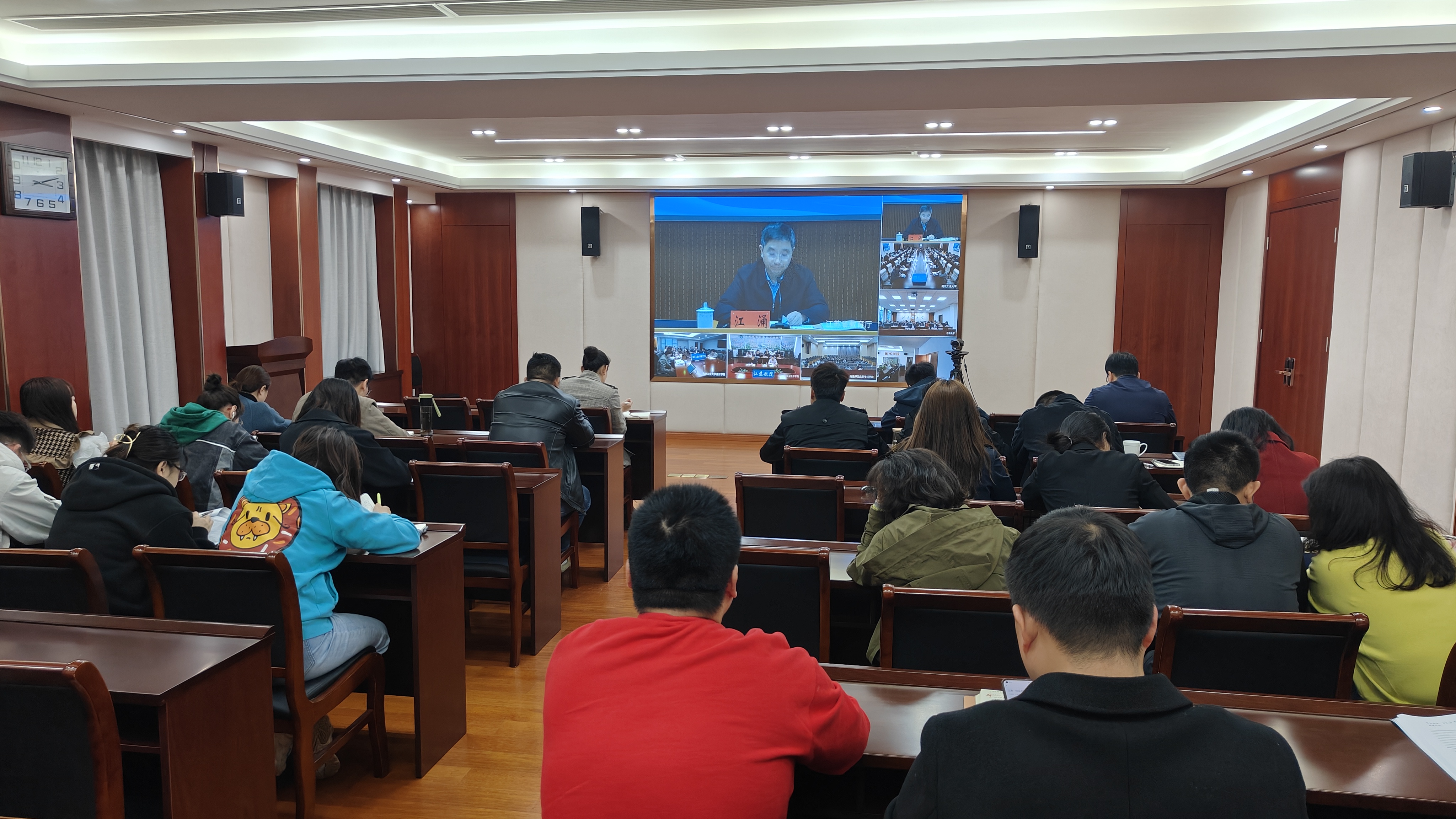 成人韩漫
组织参加2023届全省普通高校毕业生就业创业工作推进视频会