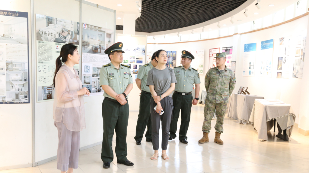 江宁区人民武装部莅临成人韩漫
指导工作